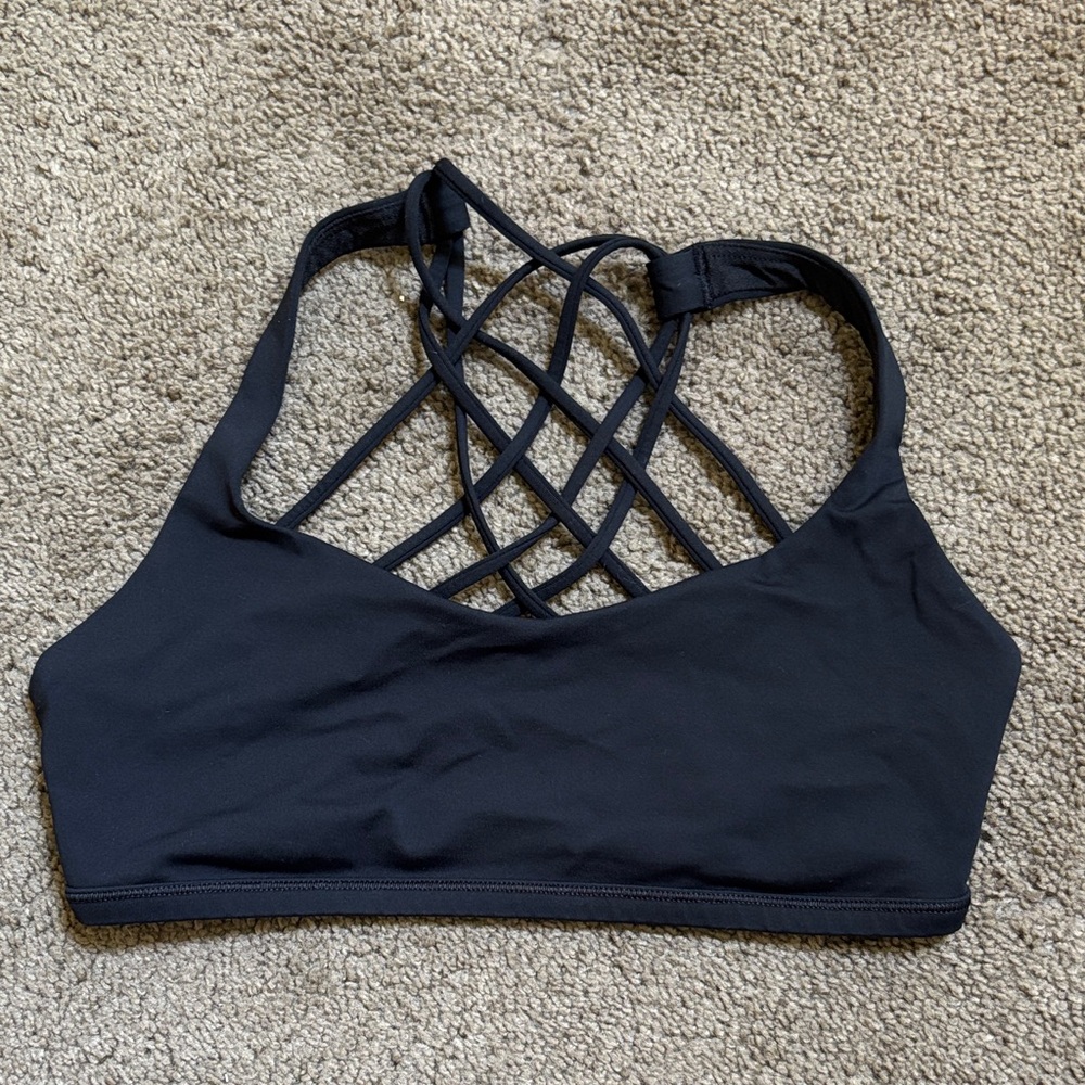 Lululemon Free to Be Bra